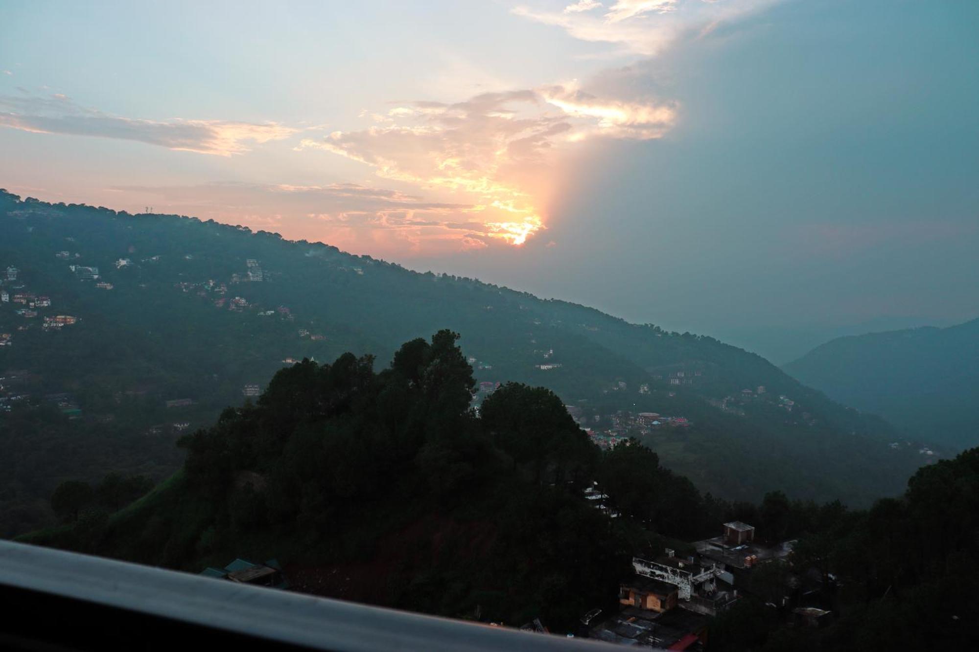 Rosetum Kasauli Hotel Eksteriør billede